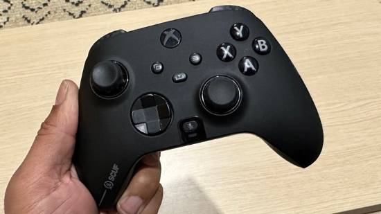 摇杆不漂移，肩键也能换：Xbox精英3代手柄全爆料